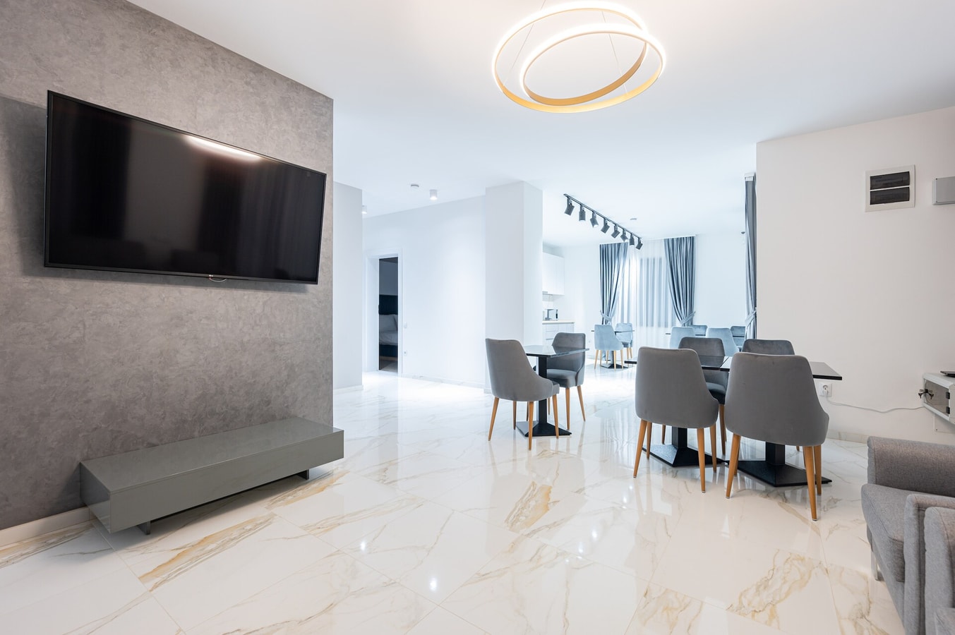 Villa Klia with jacuzzi, sauna near Baile Felix 15 FlatWhite Properties