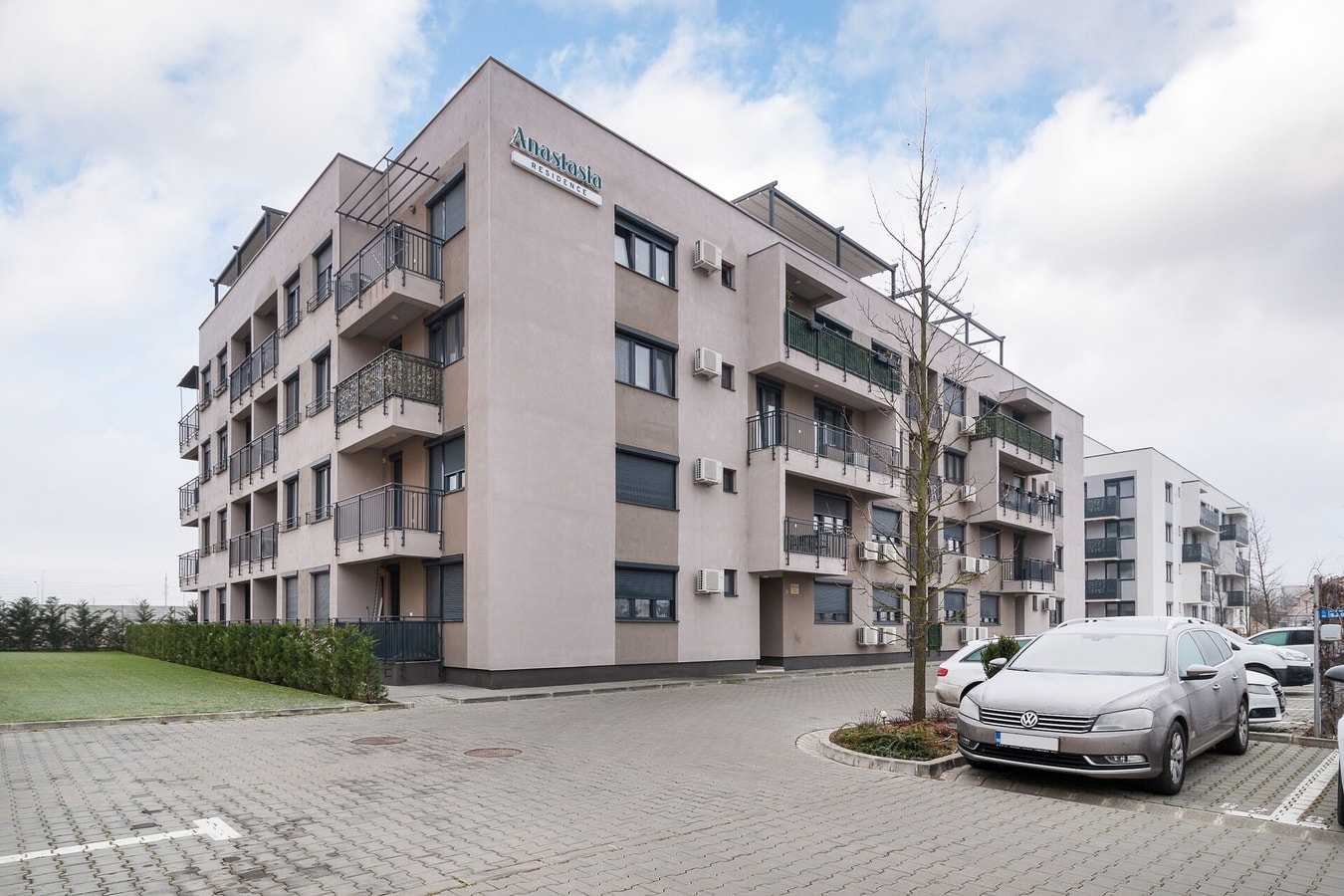 Anastasia Pink 10 FlatWhite Properties