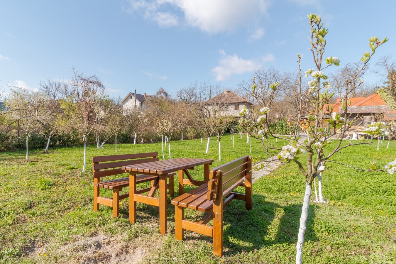 Thermalis House - 5 bedrooms 35 FlatWhite Properties