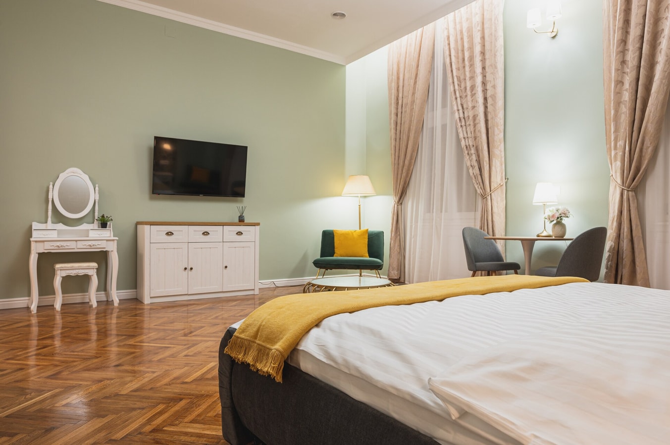 Central Park 01 · Central Park One, apartment with fireplace 2 FlatWhite Properties