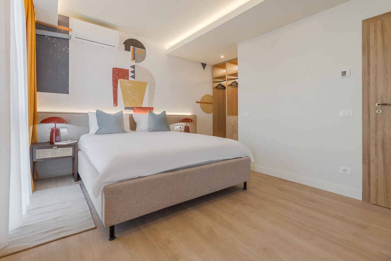 The Abstract 23 FlatWhite Properties