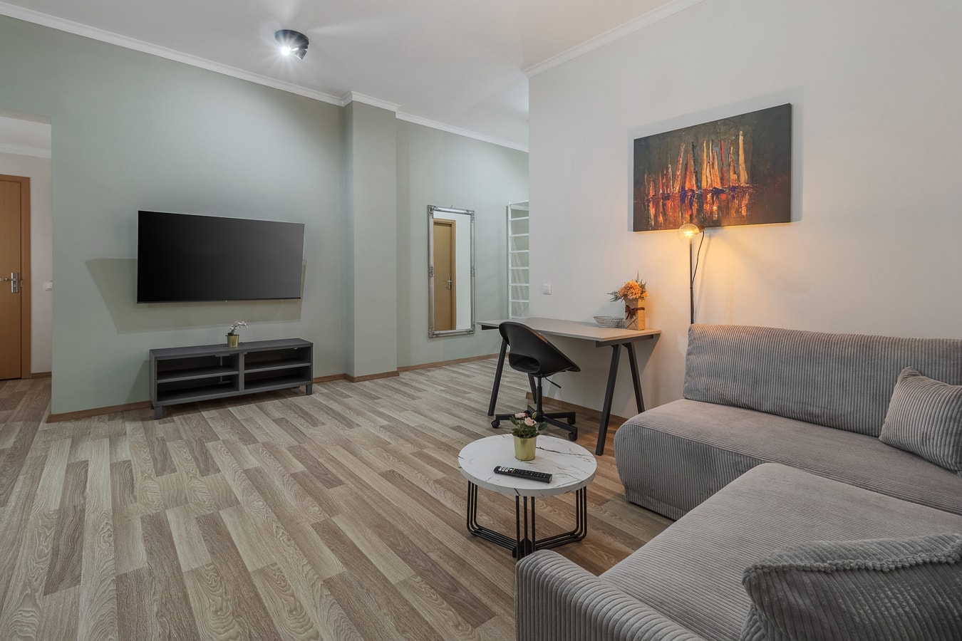 Eden Central Stay 7 FlatWhite Properties