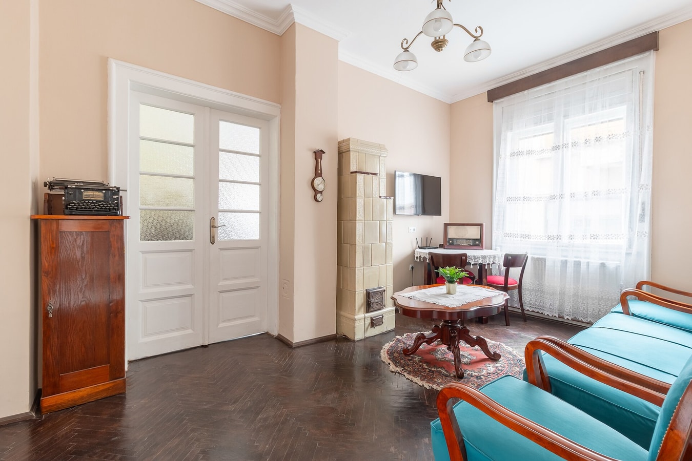 Charming House 11 FlatWhite Properties