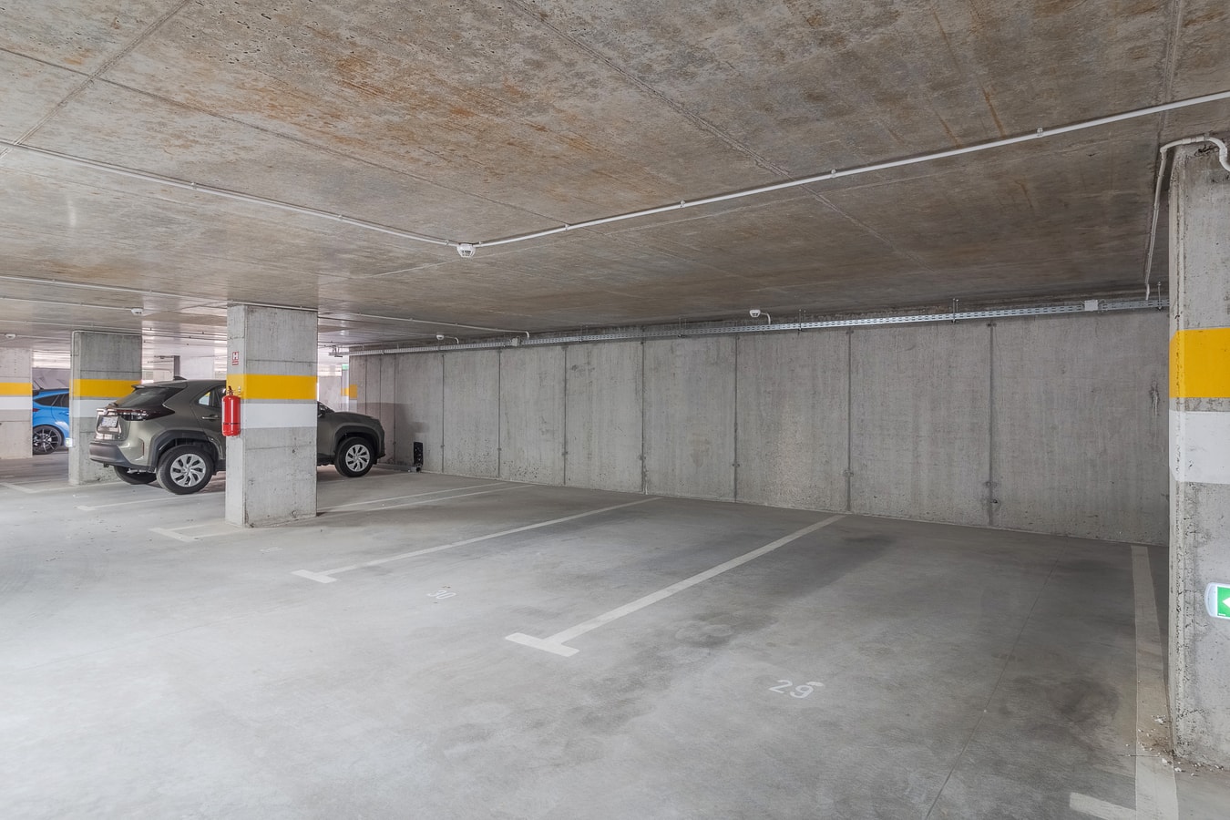 Lumiere Beige 17 FlatWhite Properties