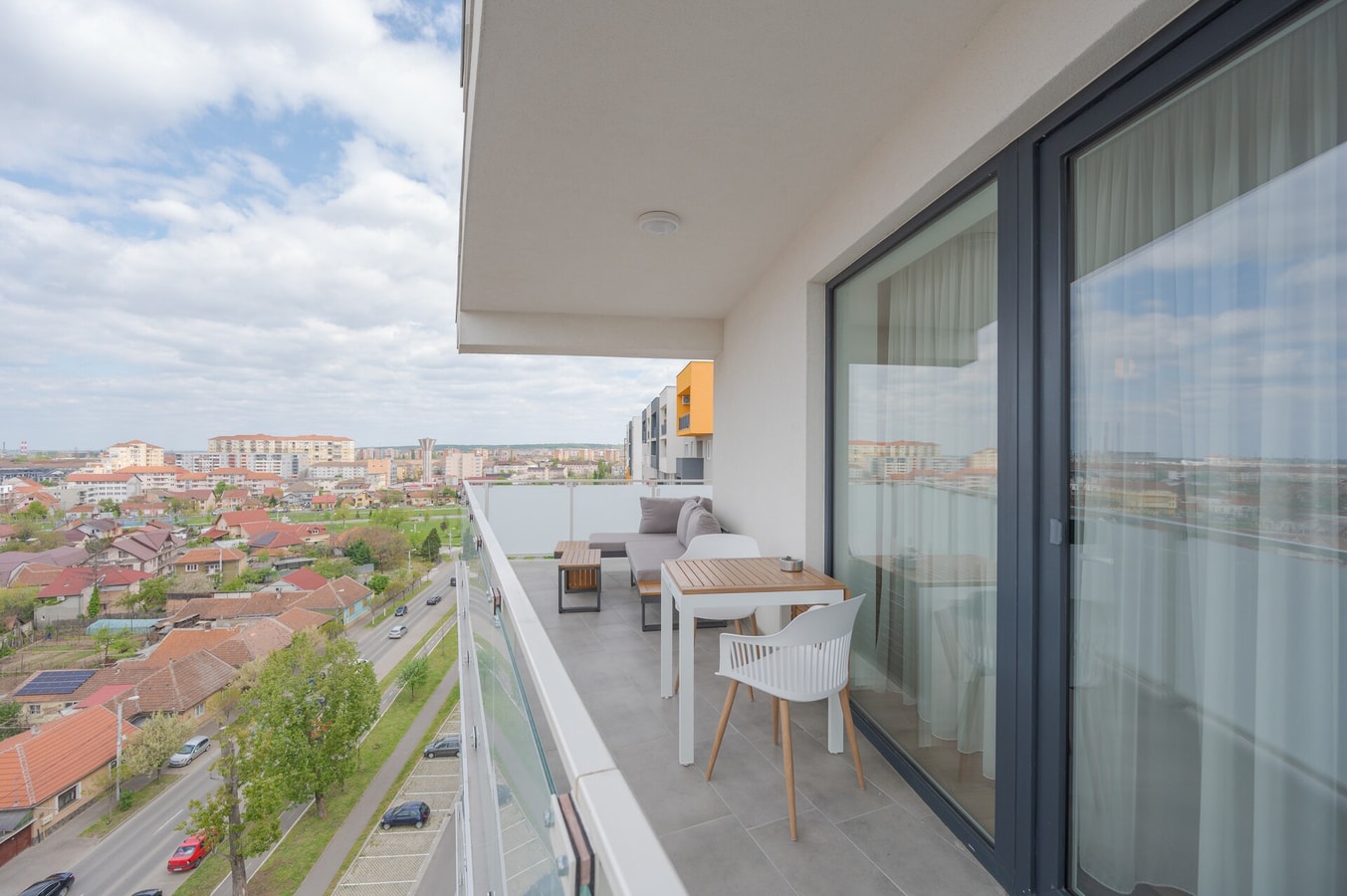 Magic Sunset 22 FlatWhite Properties