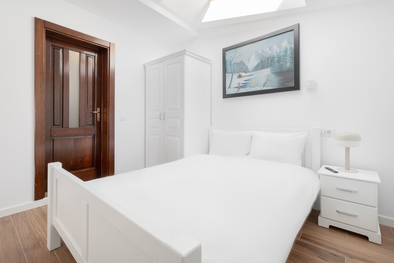 Thermalis House - 5 bedrooms 29 FlatWhite Properties