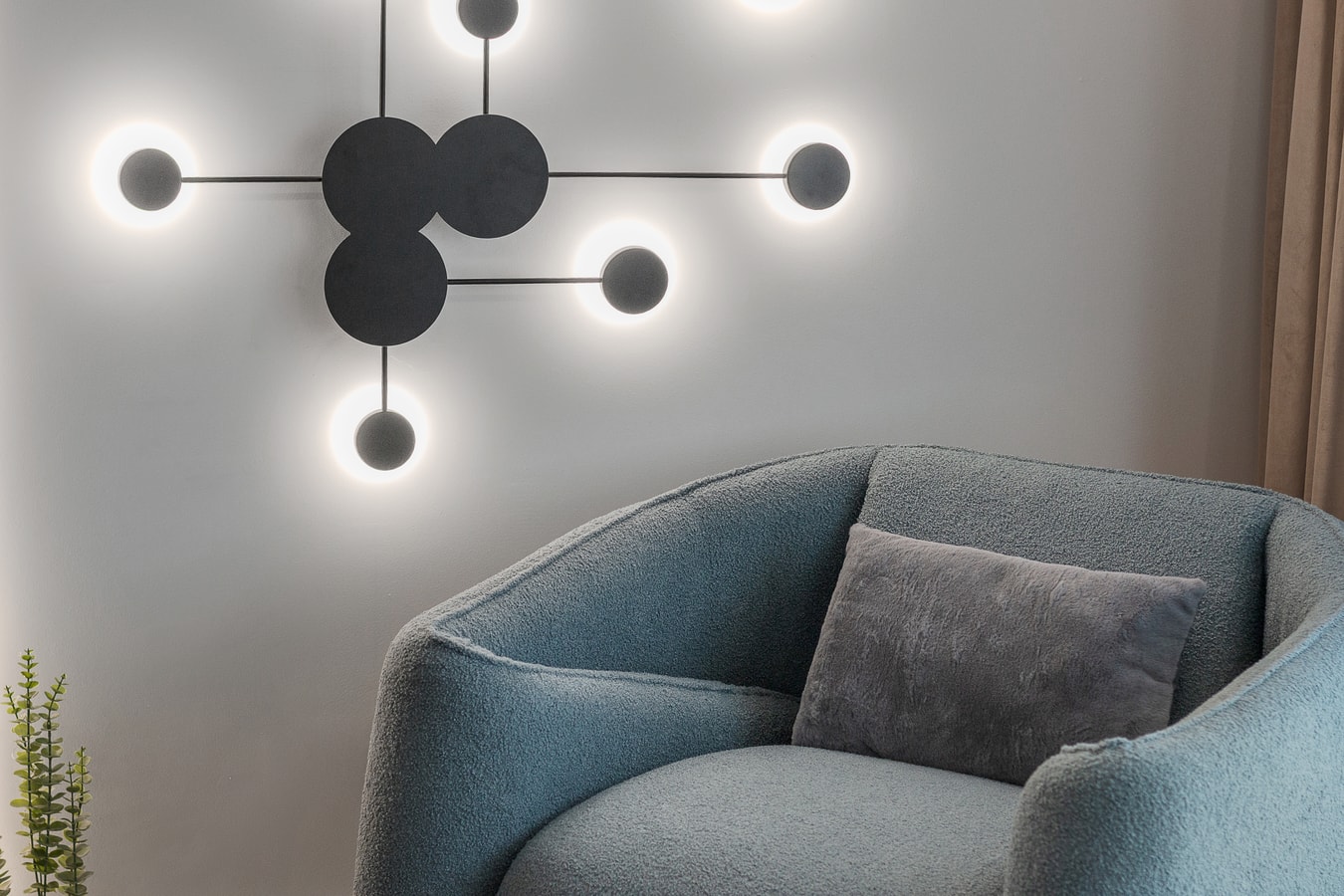 Lumiere Aqua 8 FlatWhite Properties