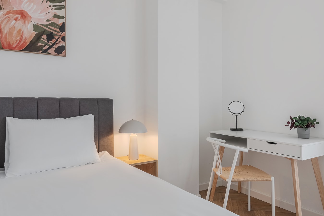 Oak Flat | 2BR, 2BA & Private Parking 8 FlatWhite Properties