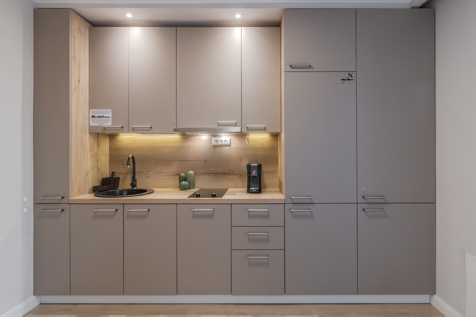 Dozsa Residence Three, split level apartment 10 FlatWhite Properties