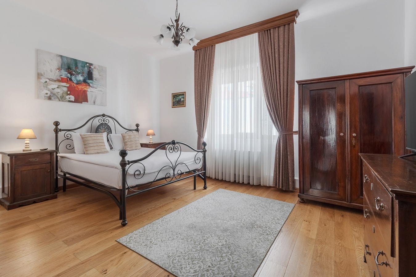 Casa Bella Apartment 16 FlatWhite Properties