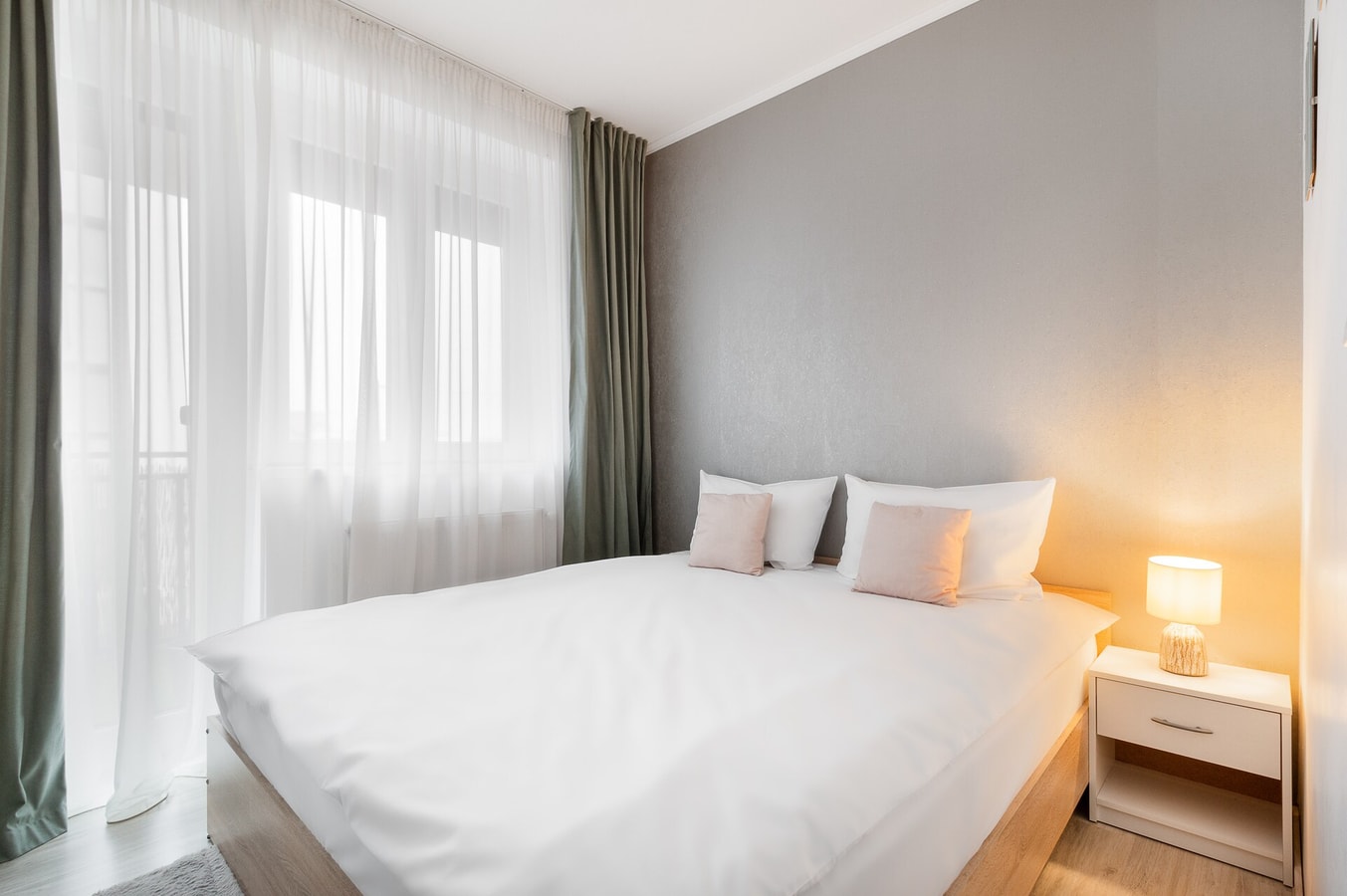 Anastasia Pink 5 FlatWhite Properties