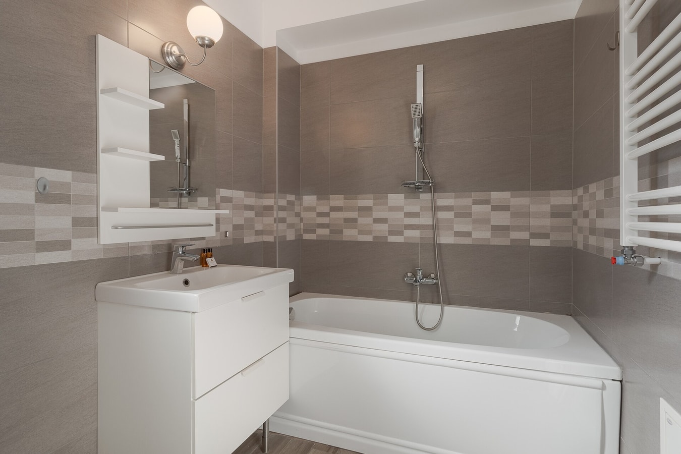 Mosoiu Flat in city centre 11 FlatWhite Properties