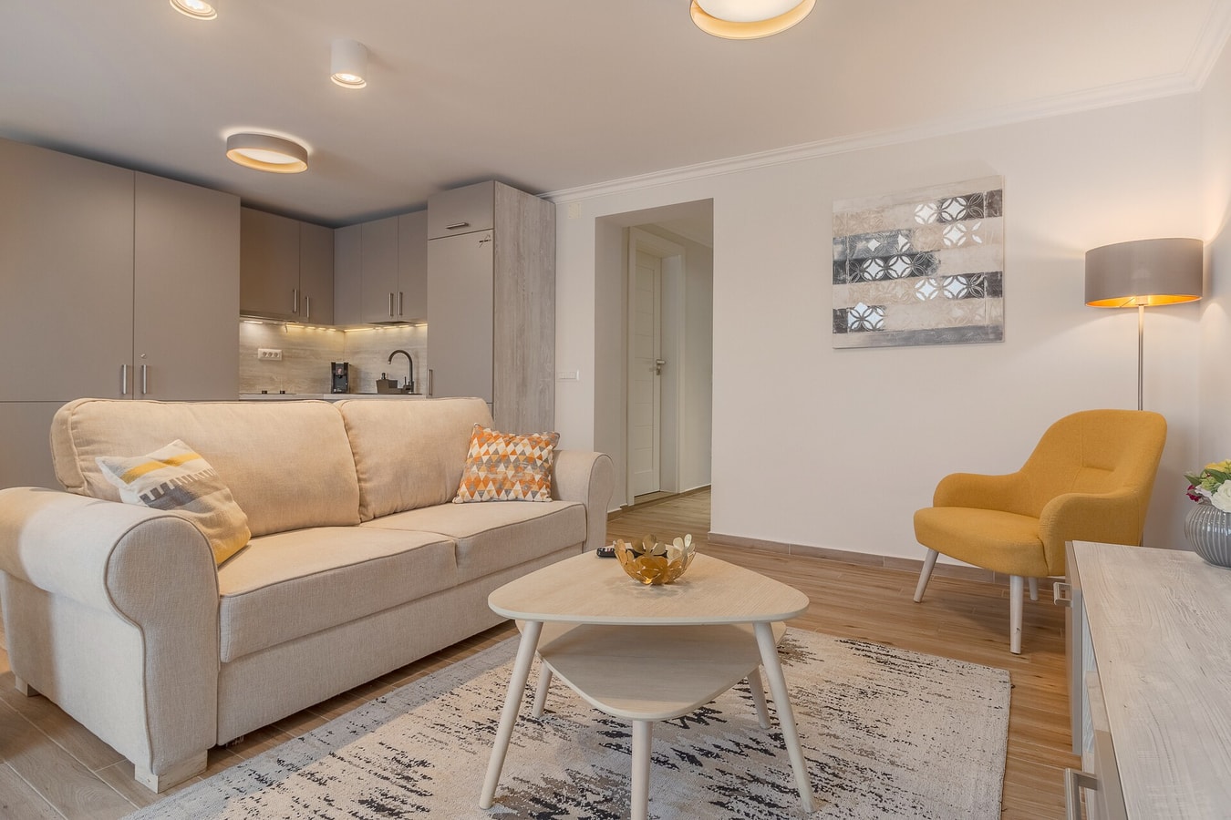 Dozsa Residence Six with private parking 5 FlatWhite Properties