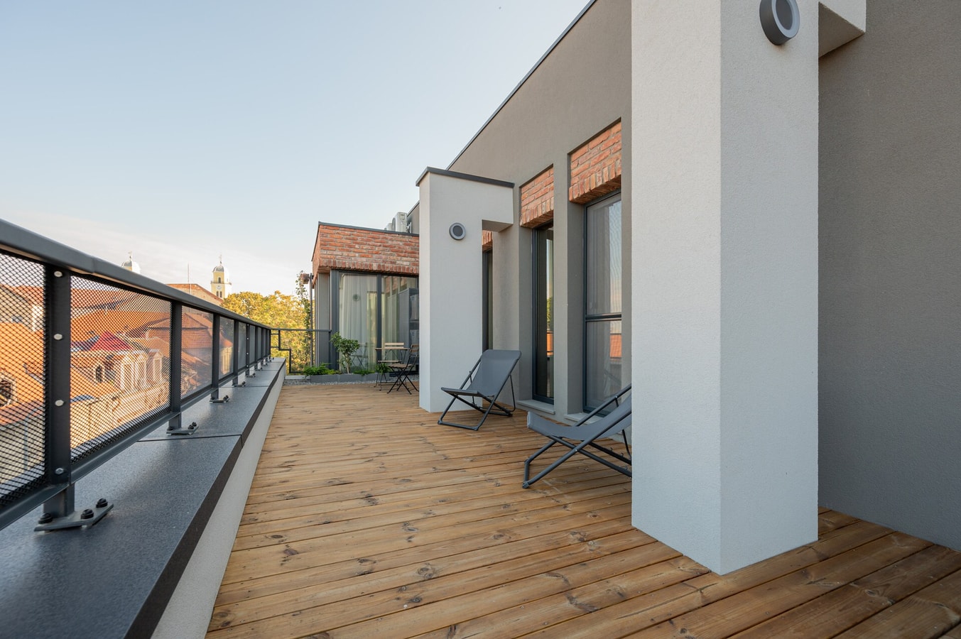 Calvin Six 12 FlatWhite Properties