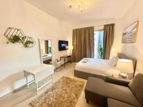 Super Elegant Studio Sparkle towers