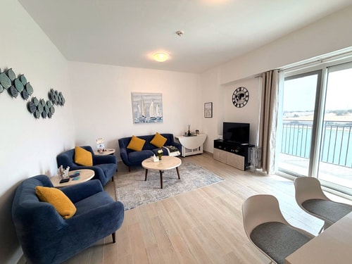 Yas Island 2BR Canal View Near Yas Parks