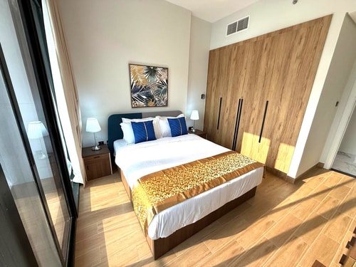 Sea View 1BR in Maryah Vista near Cleveland