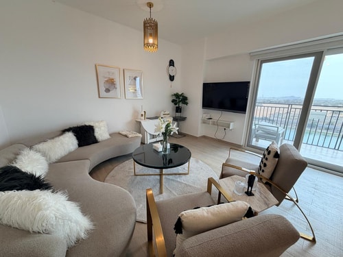 2BR Canal View Close to Parks in Yas Island