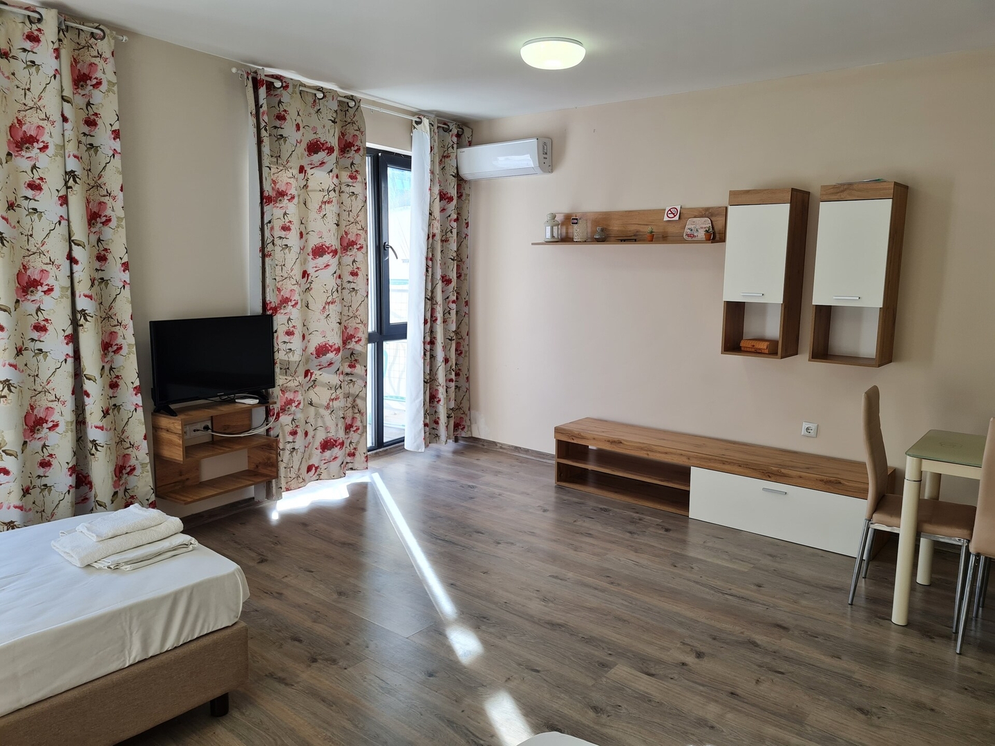 "Иларион" студио в нова сграда в сърцето на Варна 3 Varna Short Rent