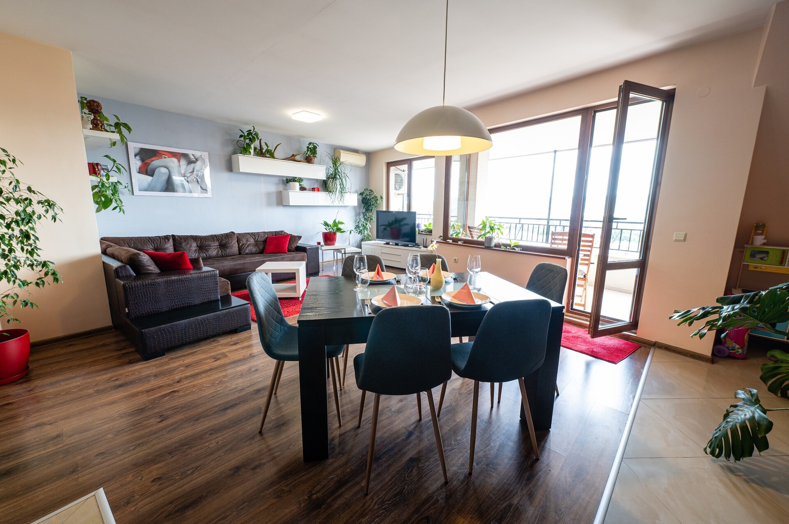 "При Галя" Прекрасен апартамент в тих квартал 7 Varna Short Rent