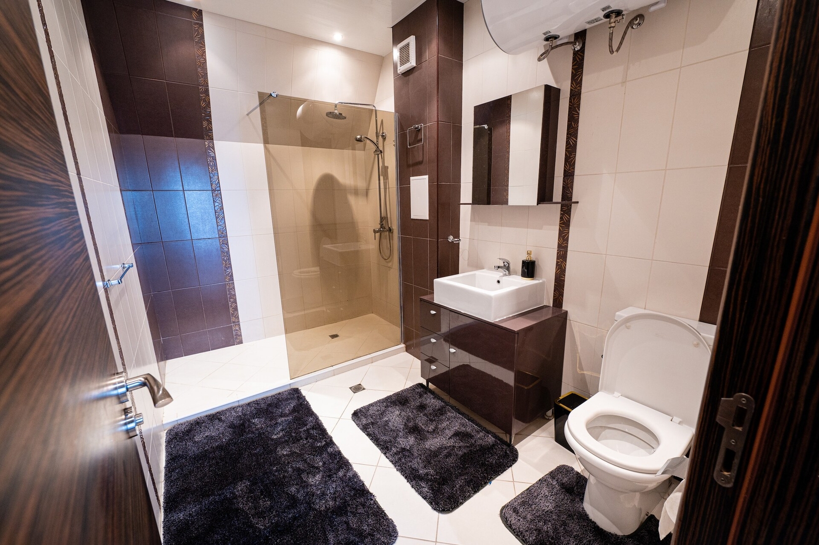 "При Галя" Прекрасен апартамент в тих квартал 11 Varna Short Rent