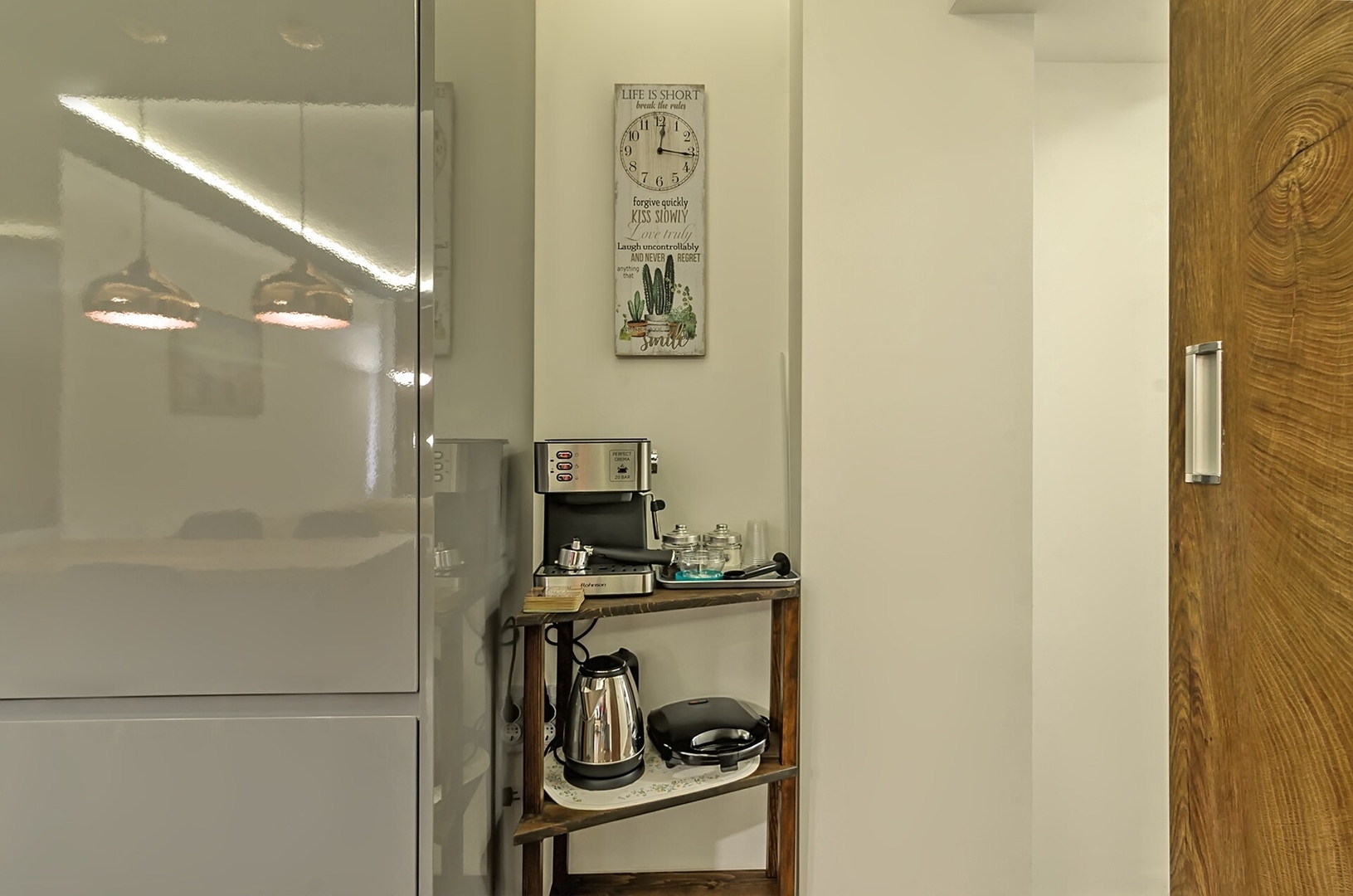 Прекрасен апартамент "Деси 3" в нова сграда 6 Varna Short Rent