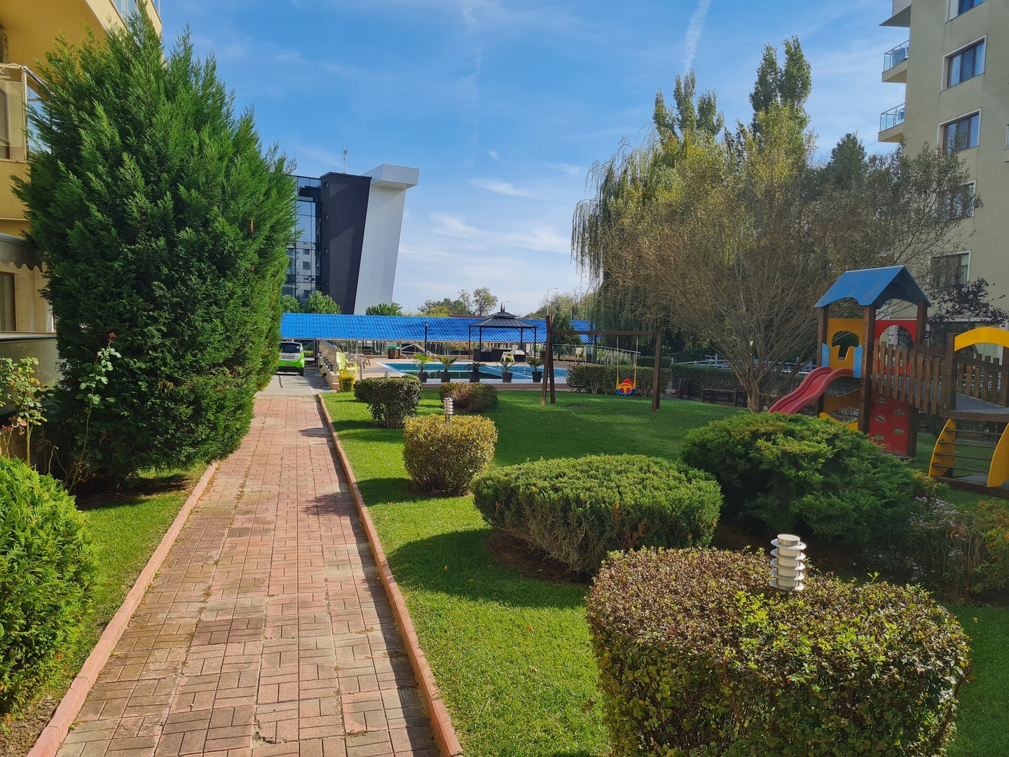 Просторная студия «Мати» в закрытом комплексе 4 Varna Short Rent