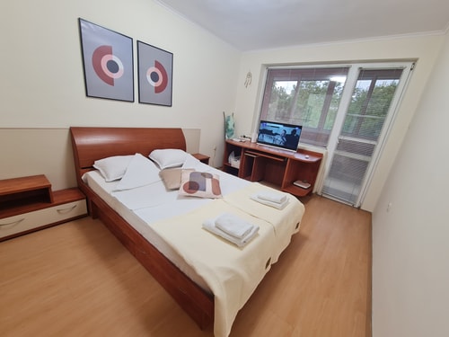просторная квартира недалеко от городского парка 10 Varna Short Rent