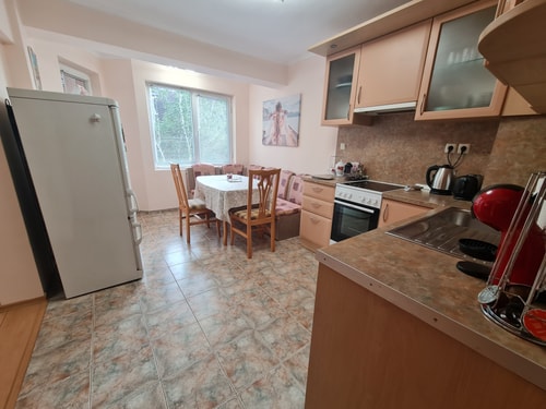 просторная квартира недалеко от городского парка 1 Varna Short Rent
