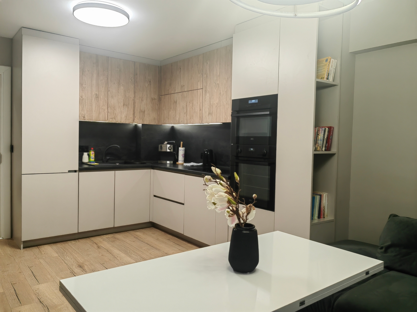 Стилен реновиран ап. „Илинден“ – уют и комфорт 7 Varna Short Rent