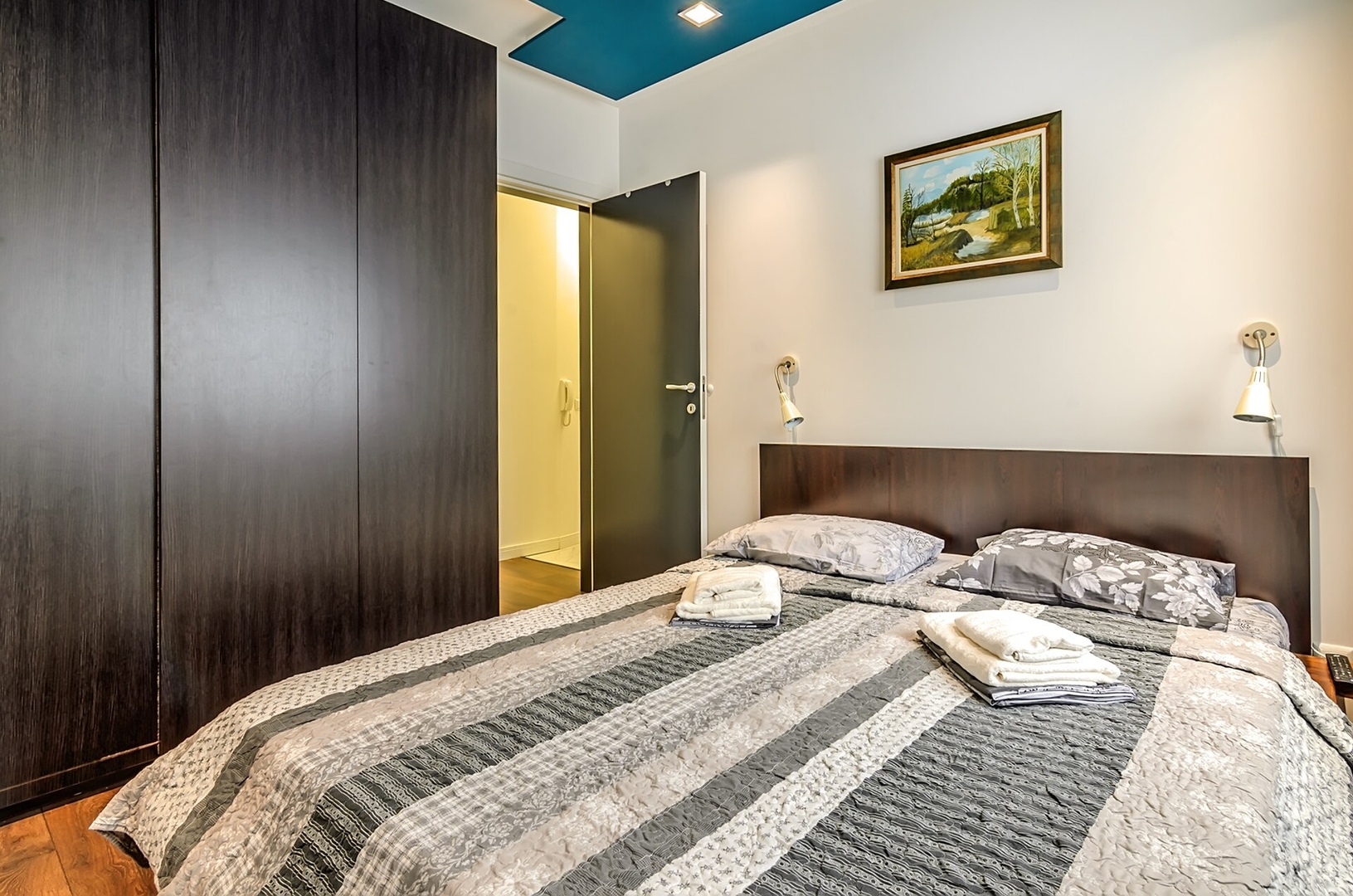 Прекрасен апартамент "Деси 3" в нова сграда 12 Varna Short Rent