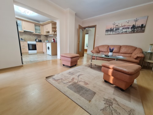 просторная квартира недалеко от городского парка 0 Varna Short Rent