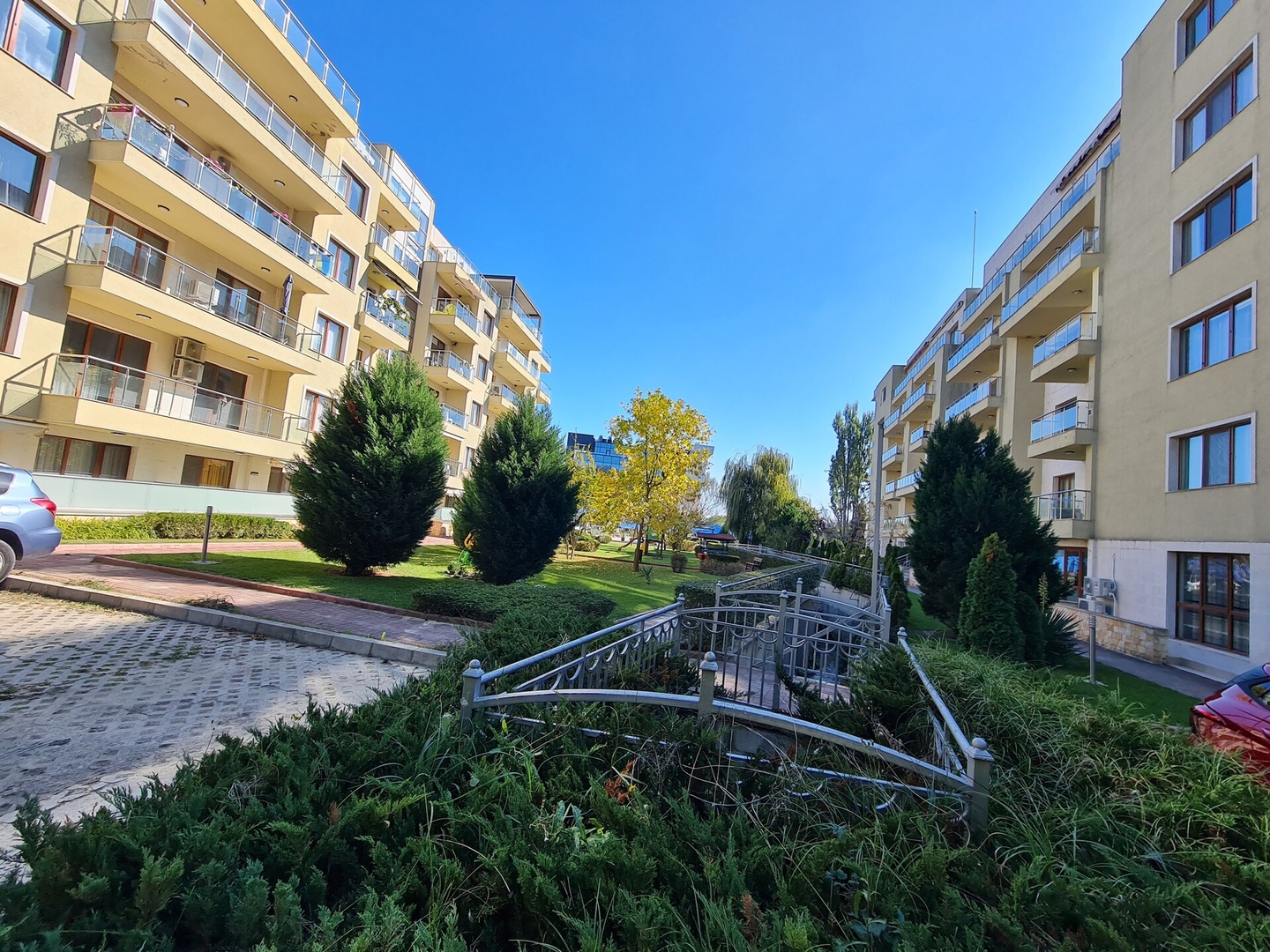 Просторная студия «Мати» в закрытом комплексе 3 Varna Short Rent