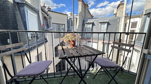 Studio avec balcon - Montmartre