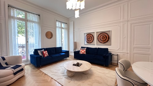 2 Pièces & Balcon – Triangle d'Or / Champs-Élysées