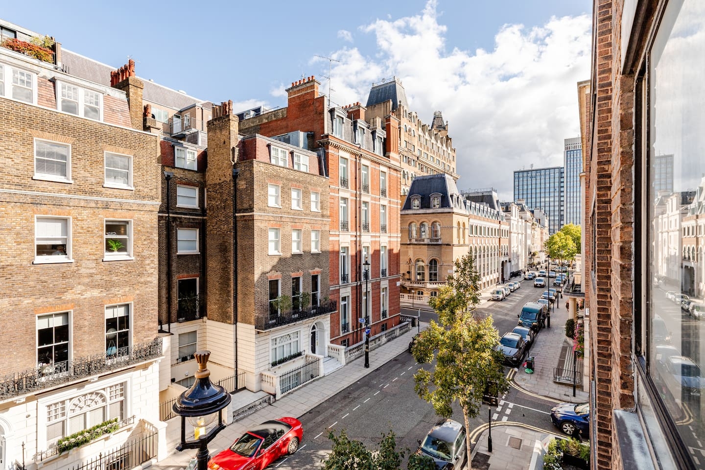 Oxford Circus Chic 2BR Apartment 1