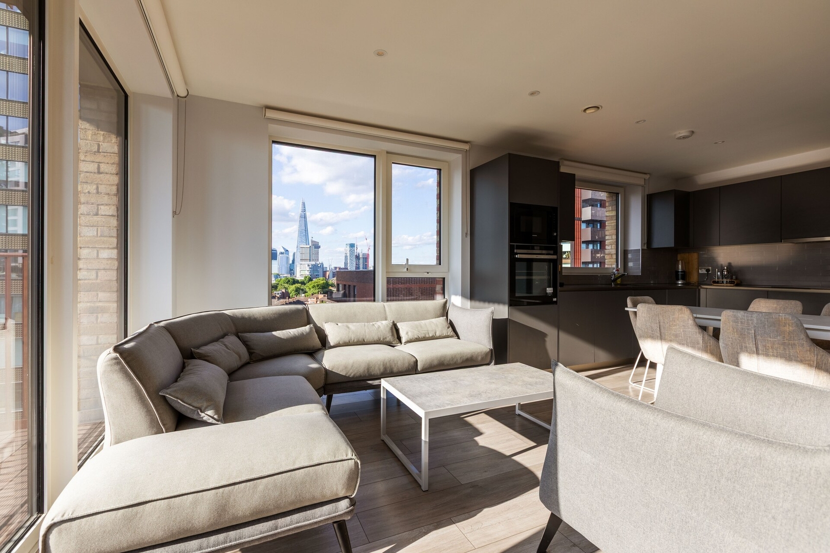 Heavenly Heights : Shard Views & Comfort 1
