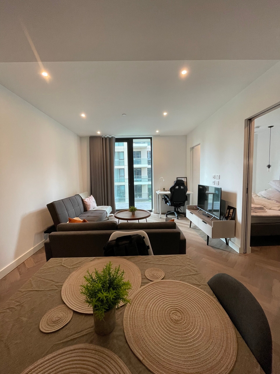 Luxury 1BR near Tower Bridge 5