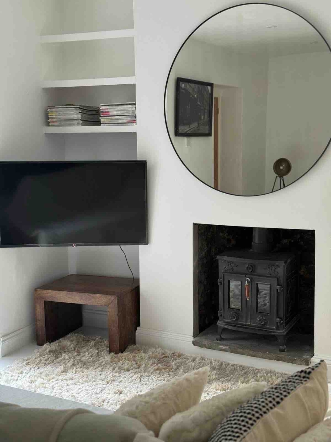 Cozy Garden Apartment with Wood Burner 2
