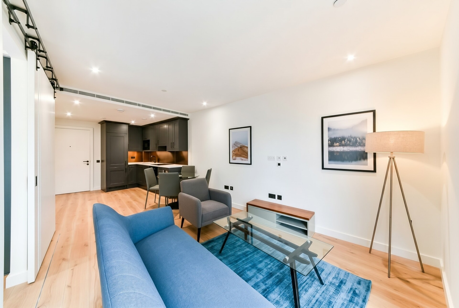 Boutique Wapping Escape • A/C • City View 1