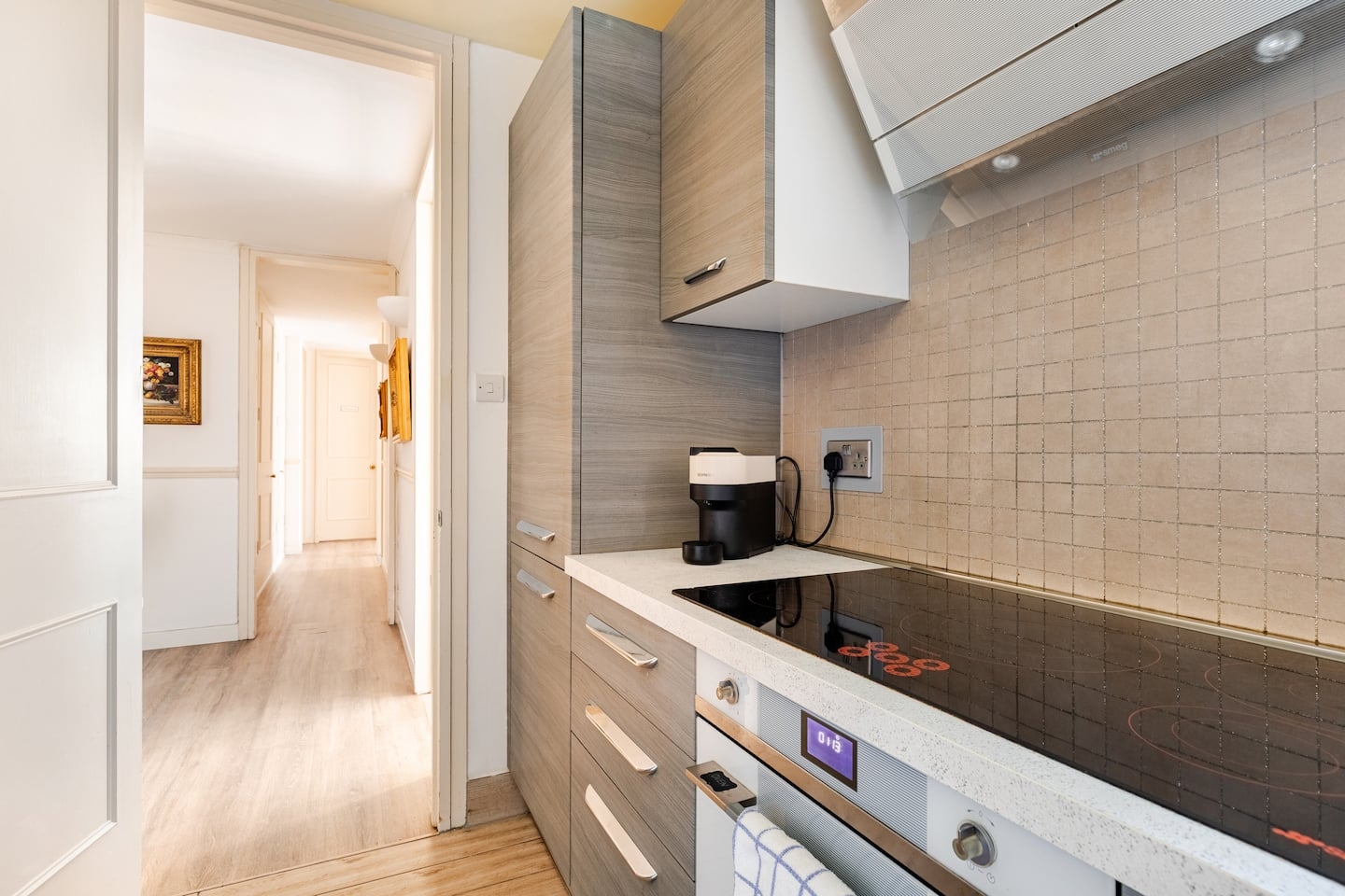 Oxford Circus Chic 2BR Apartment 3
