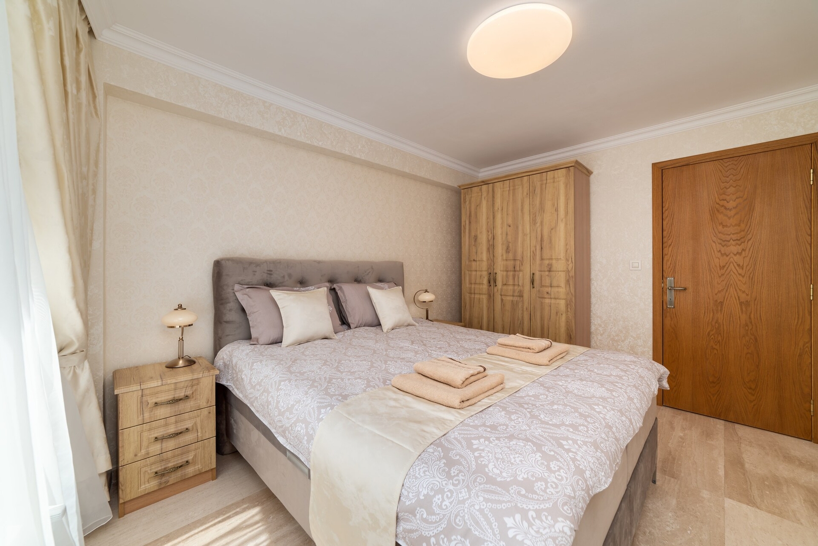 Deluxe and Central Garden Apartment 14 Click And Rent Bulgaria