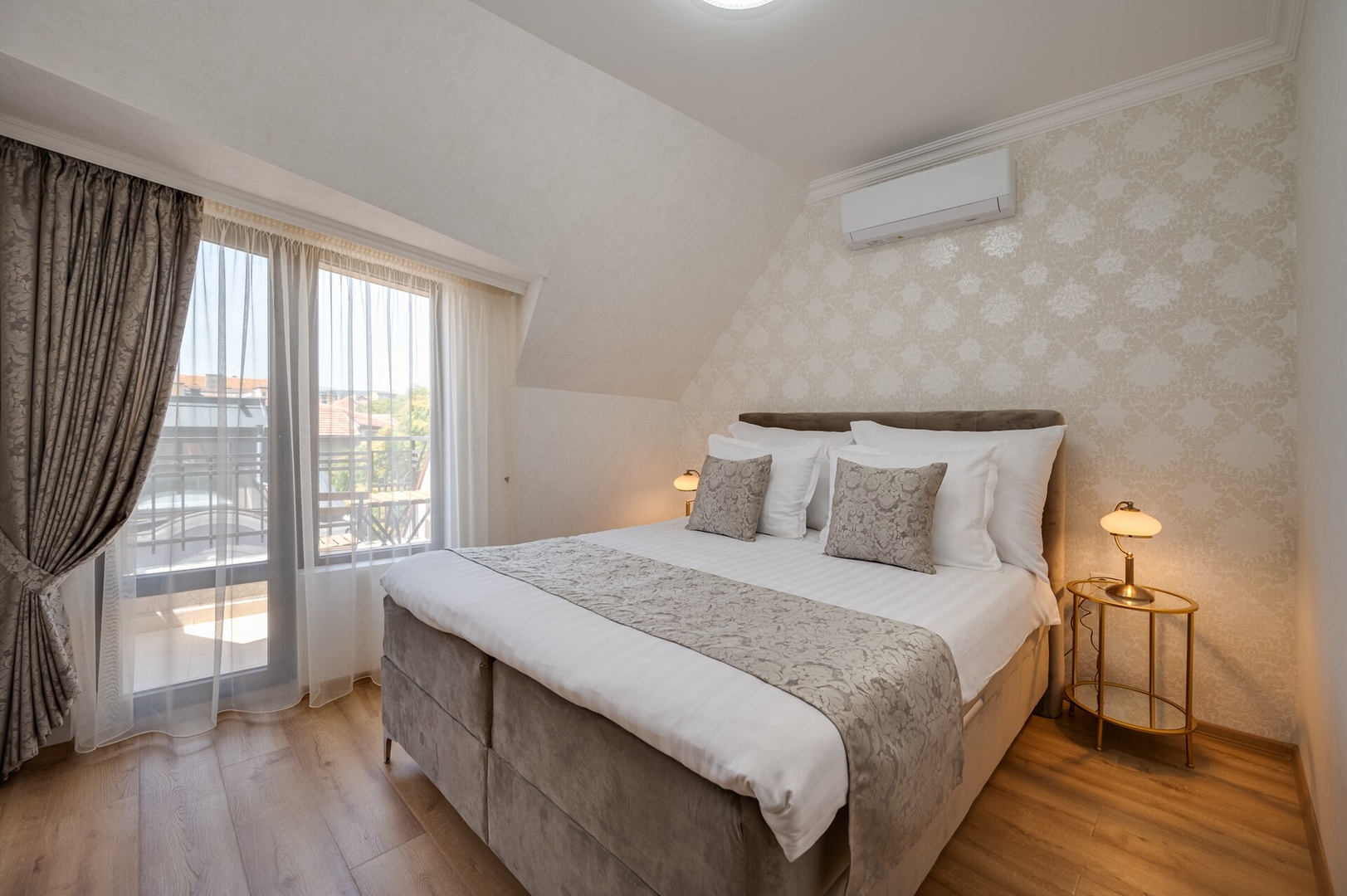 Prestige Central Apartment 10 8 Click And Rent Bulgaria