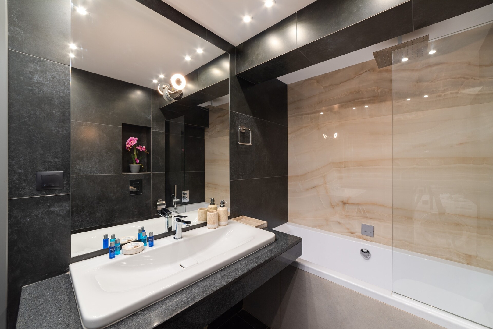 Varna Classic Jacuzzi Apartment №12 14 Click And Rent Bulgaria