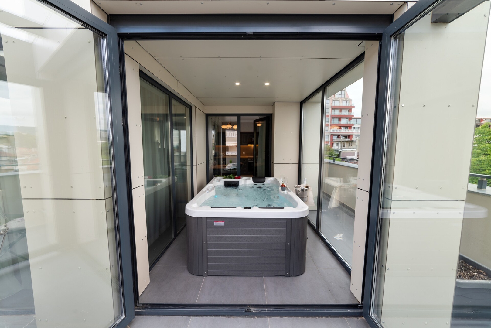 Varna Classic Jacuzzi Apartment №12 4 Click And Rent Bulgaria
