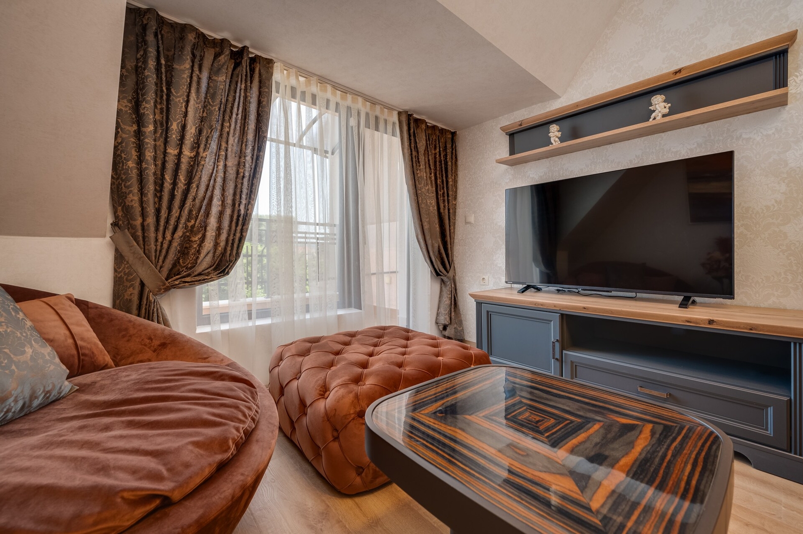 Prestige Central Apartment 10 14 Click And Rent Bulgaria