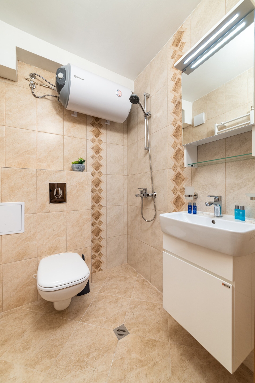 Deluxe and Central Garden Apartment 12 Click And Rent Bulgaria