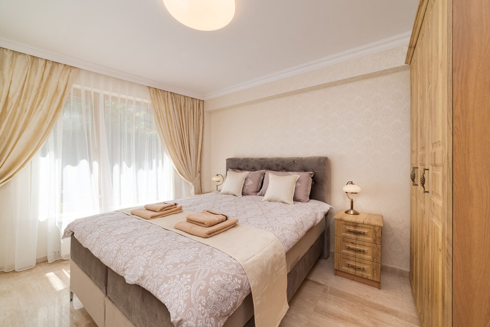 Deluxe and Central Garden Apartment 8 Click And Rent Bulgaria