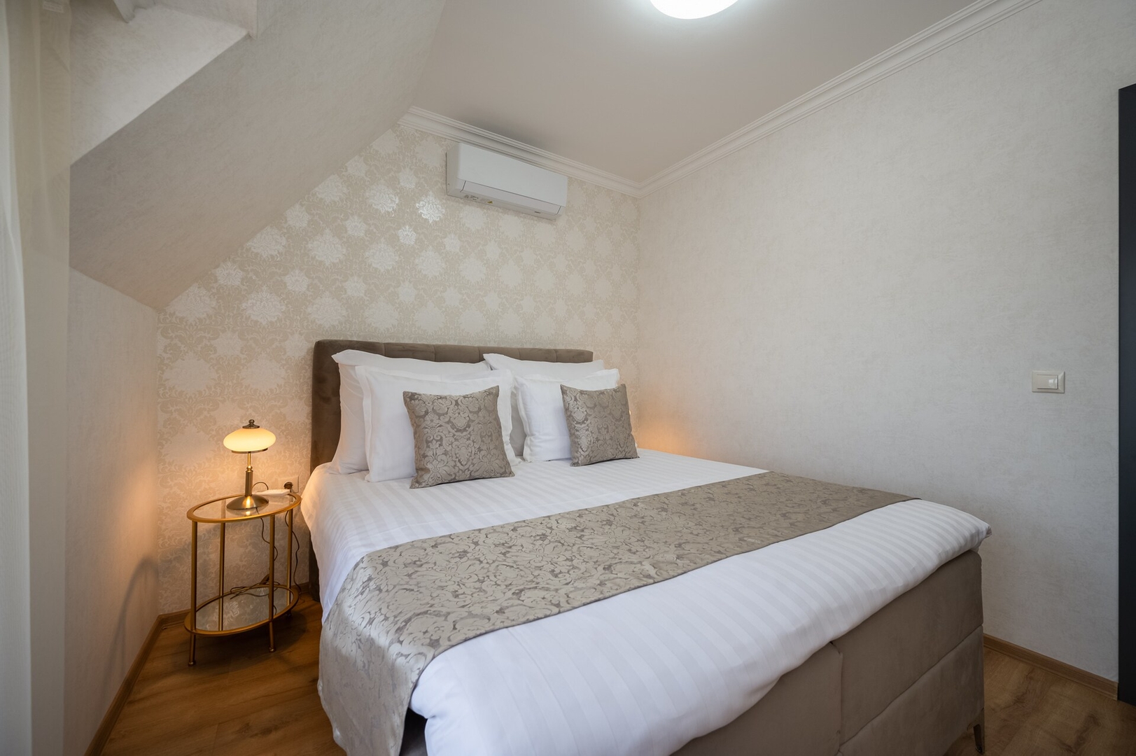 Prestige Central Apartment 10 6 Click And Rent Bulgaria