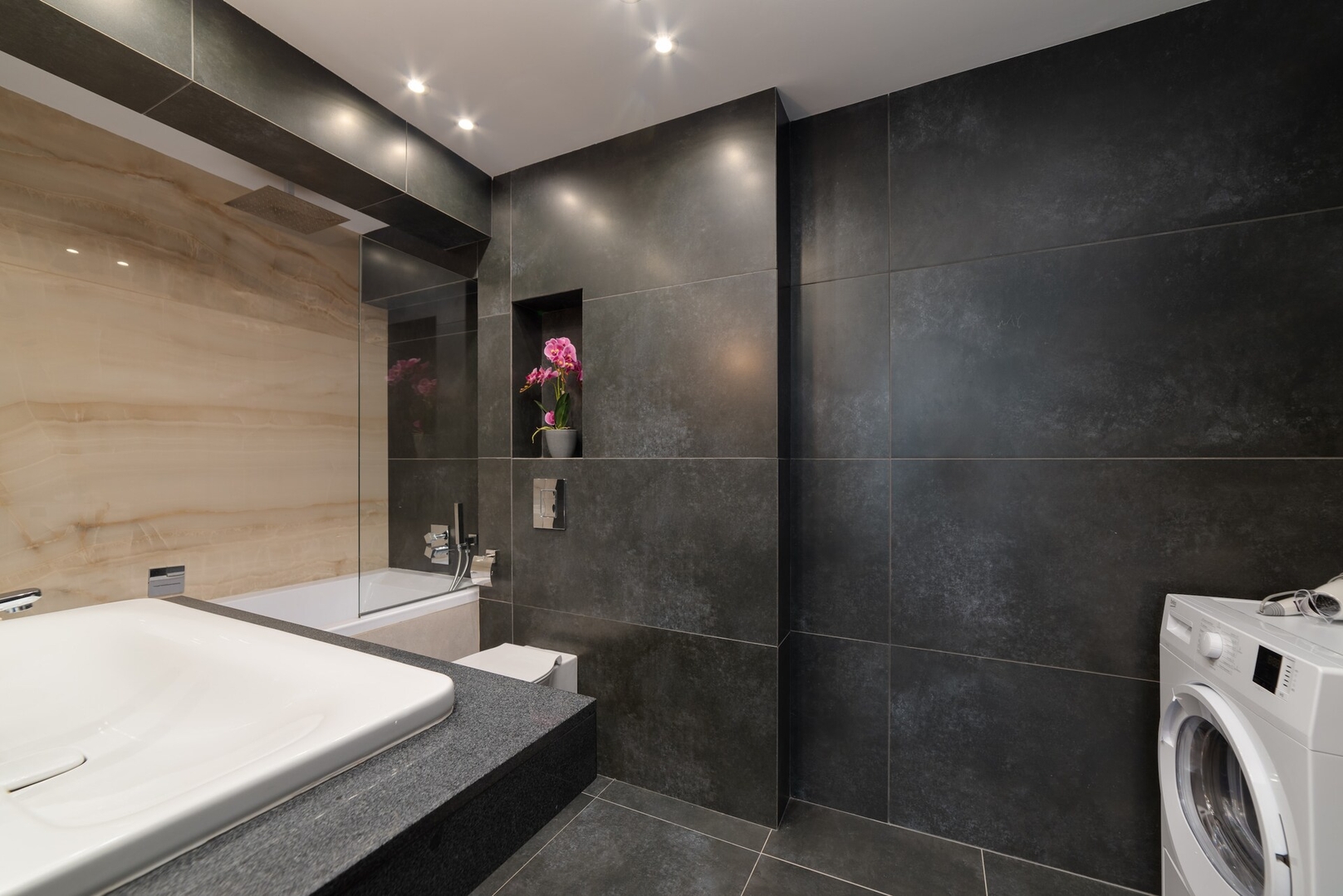 Varna Classic Jacuzzi Apartment №12 10 Click And Rent Bulgaria